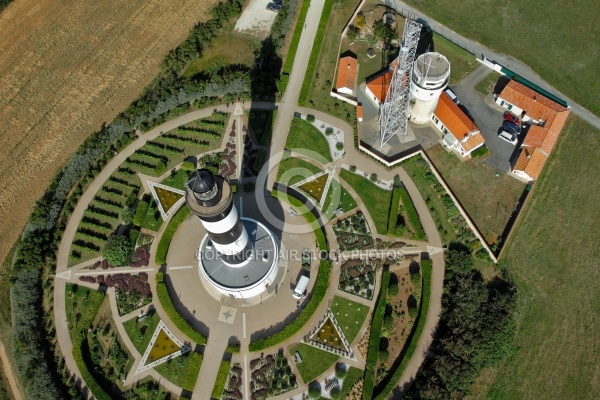Photo aérienne du phare de Chassiron, île d Oléron