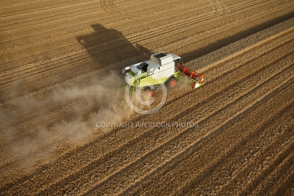 Photo aérienne moisson champ de blé