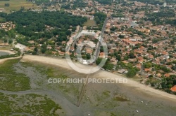 Vue aérienne d Ares, bassin d Arcachon 33