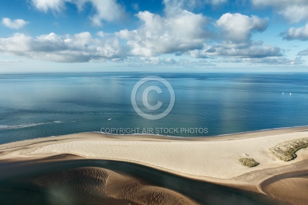 Anse de la Palmyre nuage et ciel bleu vue du ciel