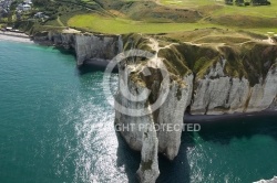 Arche et Aiguille de la falaise d  Etretat 76