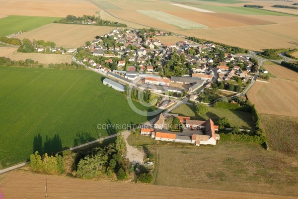 Authon-la-Plaine vue du ciel