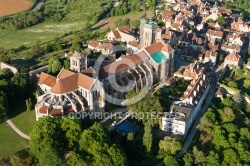 Basilique de Vézelay vue du ciel, departement de l Yonne en Bou