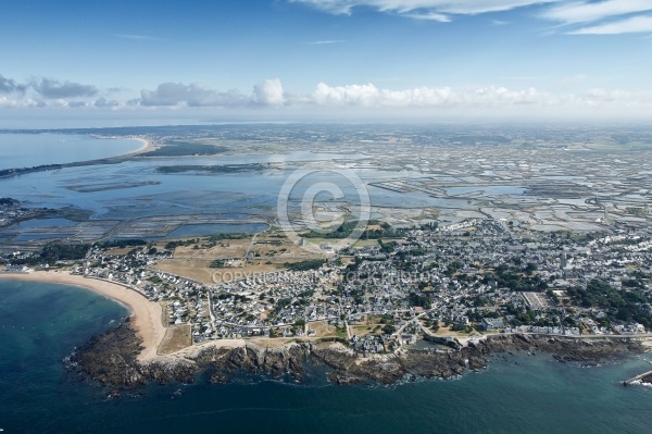 Batz-sur-Mer et les marais salants de Guérande  vue du ciel