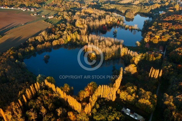 Breuillet 91 , etang de Malassis vue du ciel