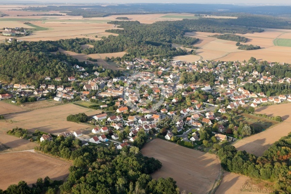 Brières-les-Scellés vue du ciel