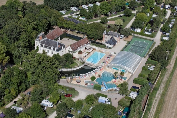 Camping château de la Grenouillère vu du ciel