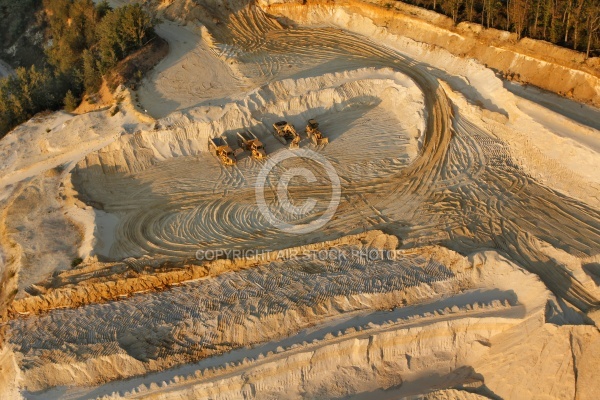 Carrière de Hanches vue du ciel