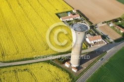 Chateau d eau et champs de colza vu du ciel, Vendée 85