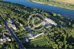 chateau de Ménars vu du ciel