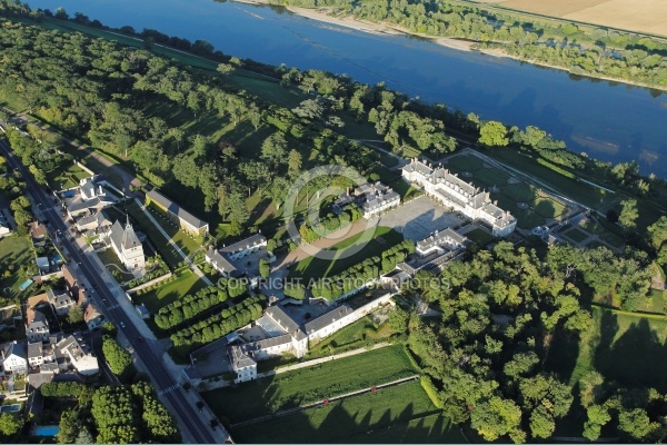 chateau de Ménars vu du ciel