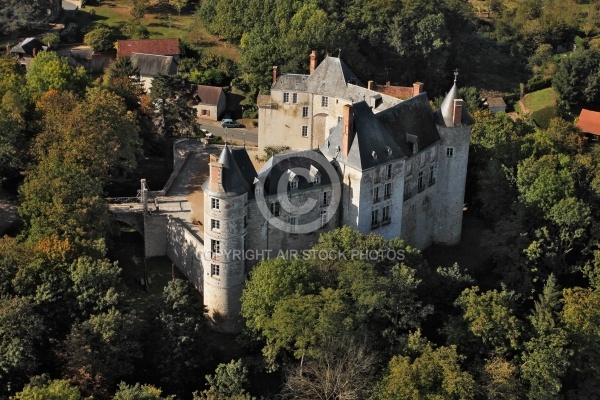Château de Saint-Brisson-sur-Loire vu du ciel
