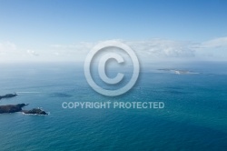 Ciel bleu sur Molène et Ouessant, Plouarzel vue du ciel