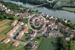 Contz-les-Bains , la Moselle vue du ciel 57