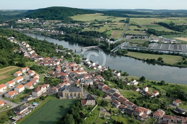 Contz-les-Bains , la Moselle vue du ciel 57