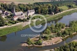Cour sur Loire vu du ciel , département du Loir-et-Cher Cour sur Loire vu du ciel , département du Loir-et-Cher
