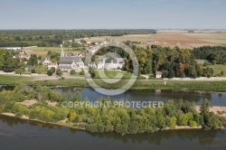 Cour sur Loire vu du ciel , France