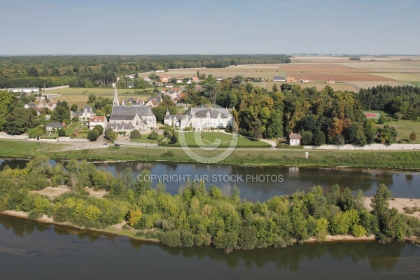 Cour sur Loire vu du ciel , France