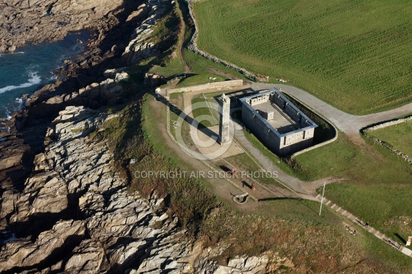 Cénotaphe de la Pointe de St-Mathieu vue du ciel