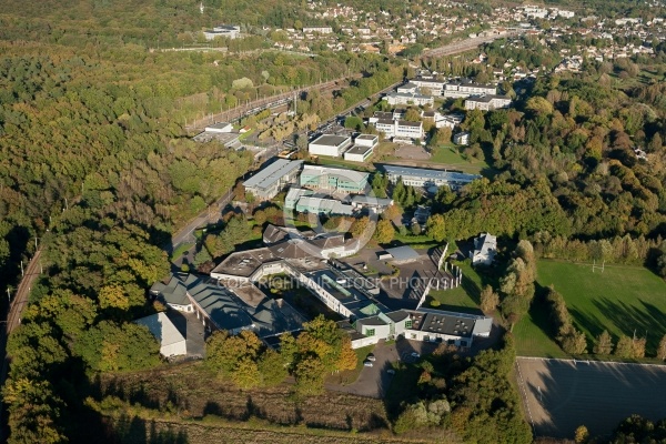 Dourdan RER La Forêt vue du ciel