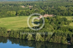 Etang de pêche de Saint-Maurice-Montcouronne vue du ciel