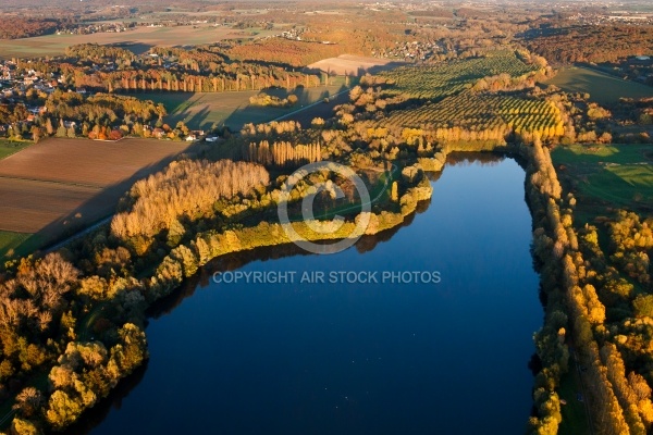 Etang de pêche de Saint-Maurice-Montcouronne vue du ciel