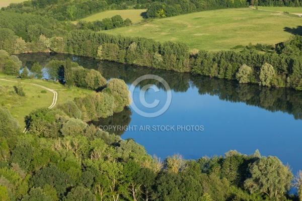 Etang de pêche de Saint-Maurice-Montcouronne vue du ciel