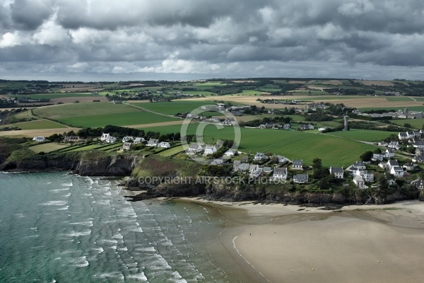 Falaises de Pentrez vue du ciel et nuage, Finistère