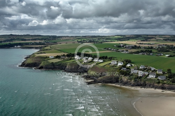 Falaises de Pentrez vue du ciel et nuage, Finistère