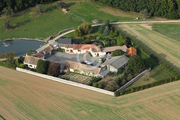 Ferme Le Val-Saint-Germain vue du ciel