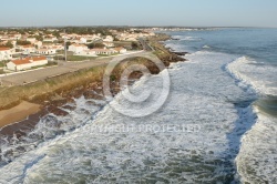 La houle au spot de la  Sauzaie,  Brétignolles-sur-Mer vue du c