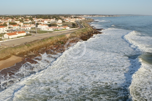 La houle au spot de la  Sauzaie,  Brétignolles-sur-Mer vue du c