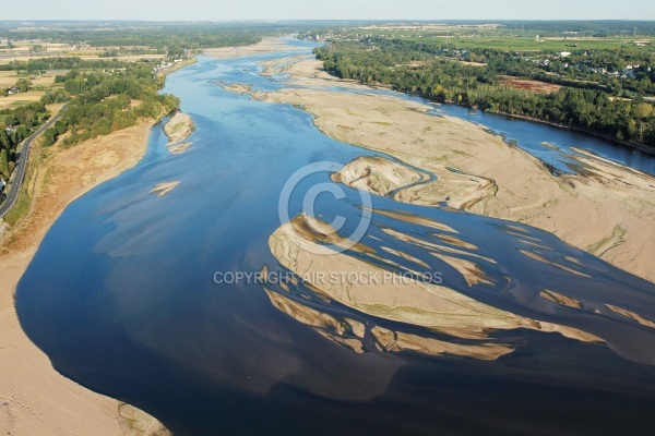 Le Fleuve de la Loire vue du ciel à Montsoreau