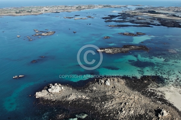 Littoral de Santec et mer bleu , Finistère 29