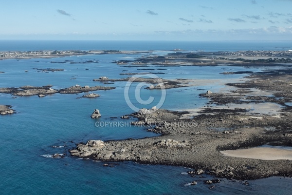 Littoral de Santec et mer bleu , Finistère 29