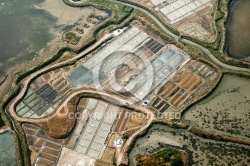 Marais salants de Guérande vue du ciel