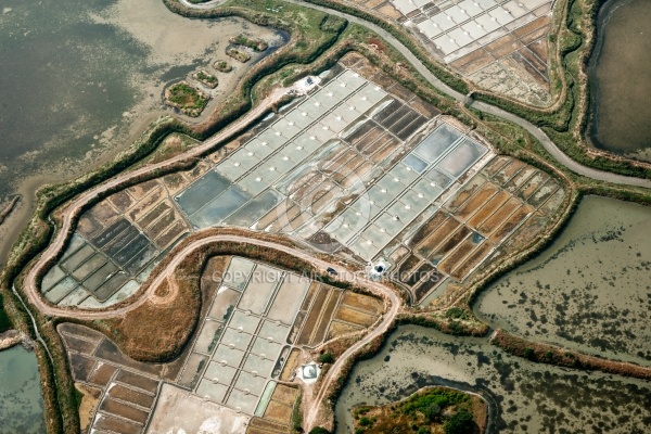 Marais salants de Guérande vue du ciel