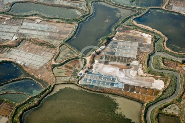 Marais salants de Guérande vue du ciel