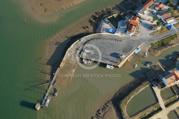 Marennes, port ostréicole de la Cayenne, Charente-Maritime 17