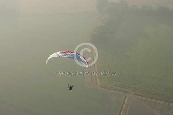 Paramoteur dans la brume, Blois 41