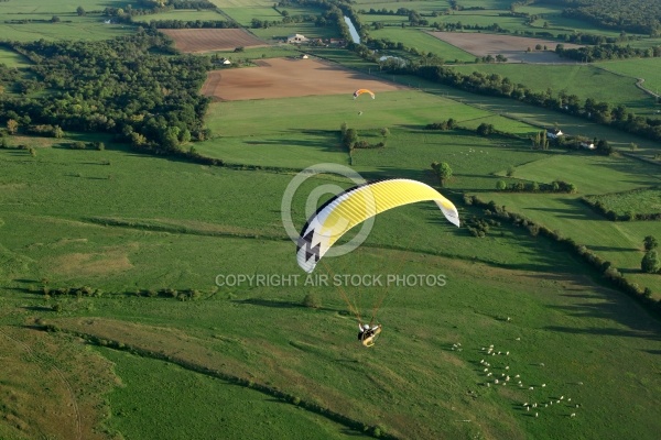 Paramoteur dans la Nièvre