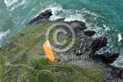 Parapente vu du ciel Beg ar Véchen , Finistère Parapente vu du ciel Beg ar Véchen , Finistère