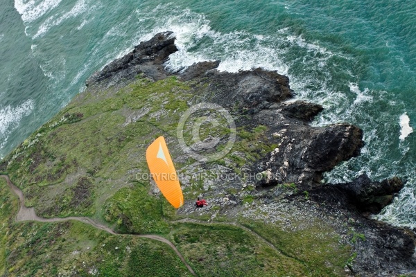 Parapente vu du ciel  Beg ar Véchen , Finistère