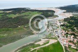 Parc a Huitres Port de Talmont-Saint-Hilaire