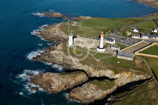 Phare de la Pointe de St-Mathieu vue du ciel