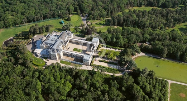 photo aerienne chateau de Rochefort-en-yvelines 78