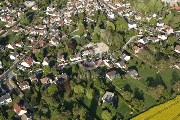 photo aerienne de saint-cheron 91