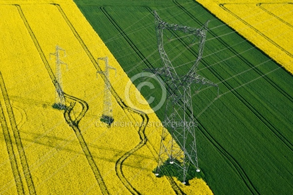 Photo aerienne pylone electrique