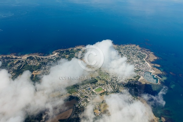 Photo aérienne au dessus des nuages de Piriac-sur-Mer