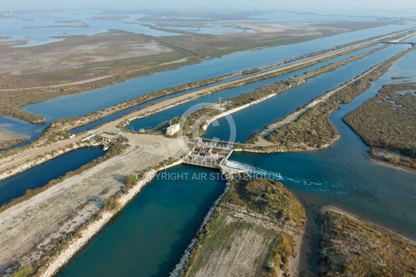 Photo aérienne canal petite Camargue